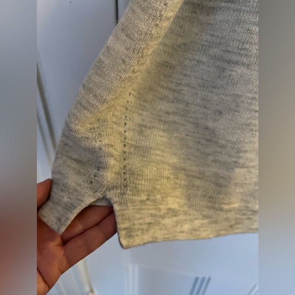 Aritzia Wilfred Free Mockneck Sleeveless Sweater - Picture 4 of 5